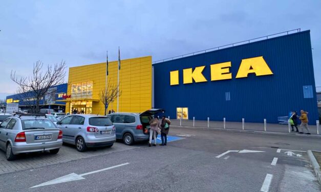 Éjjel-nappal sztrájkolnak az IKEA dolgozói a magyarországi üzletekben