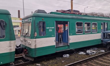 Rosszul indul a nap: Budaörsön a vonat, a 16. kerületben a HÉV gázolt el egy embert