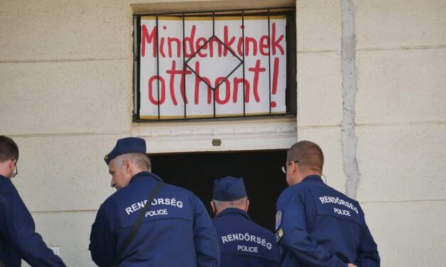 Egy szélhámostól béreltek házat a 16. kerületben a kárpátaljai menekültek, a férfi lenyúlta a pénzt,  50 embert kilakoltattak ki