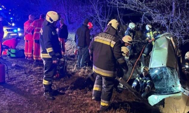 Nyolc év börtönt kapott a drogos sofőr, aki három zsámbéki néptáncos halálát okozta az 1-es úton
